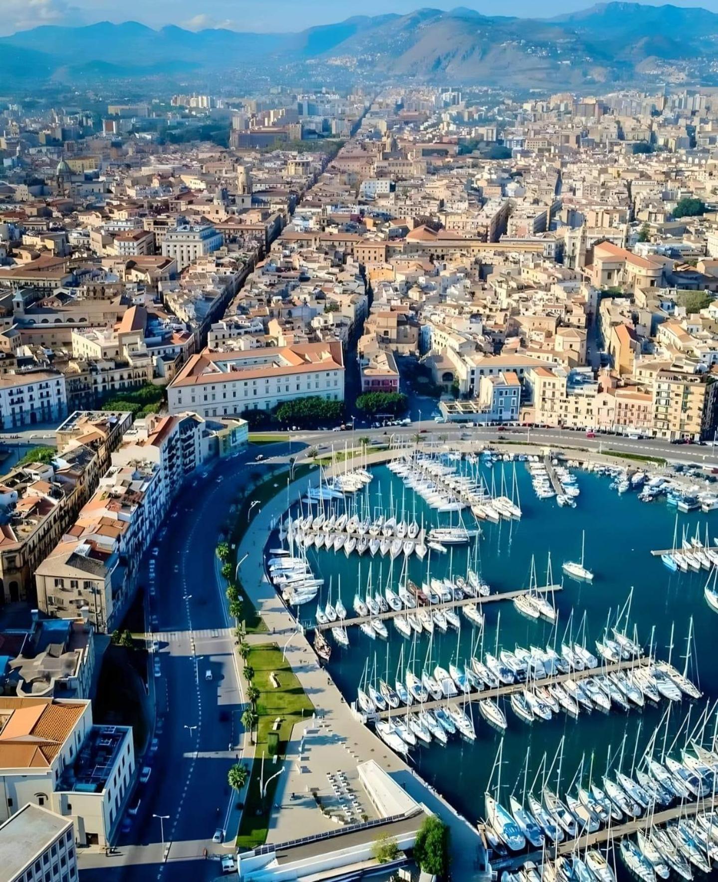 Le Antiche Porte パレルモ エクステリア 写真